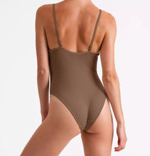 Load image into Gallery viewer, Seamless Low Back Camisole