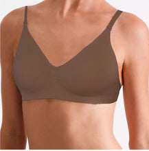 Load image into Gallery viewer, Seamless Clear Back Bra With Removable Padding