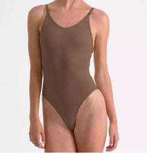Load image into Gallery viewer, Seamless Low Back Camisole