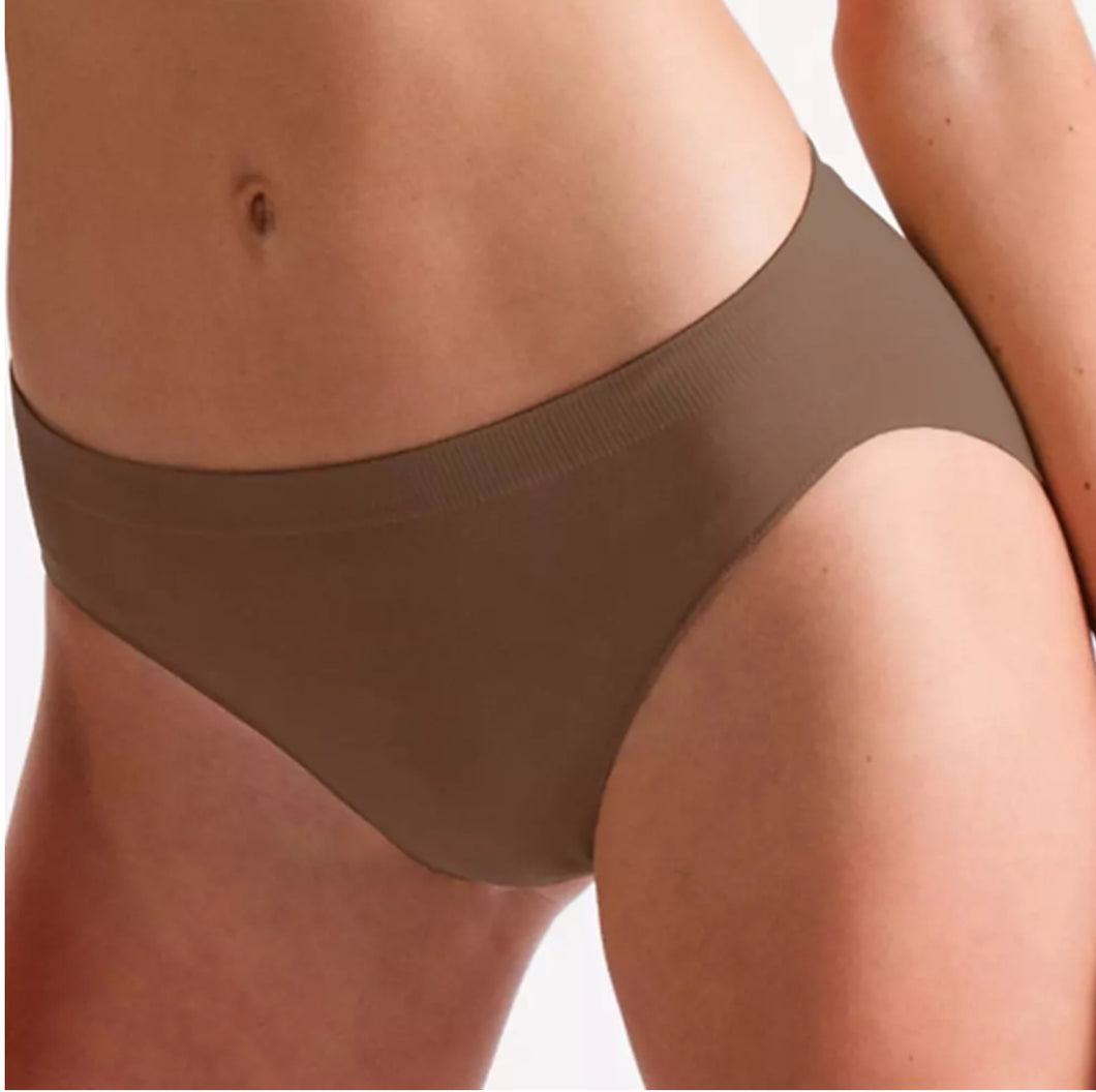 Seamless High Cut Brief